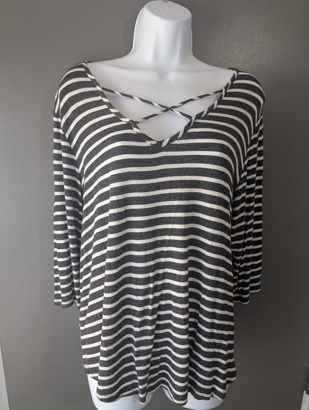 ​Emory Park Strappy V-Neck Striped Knit Top